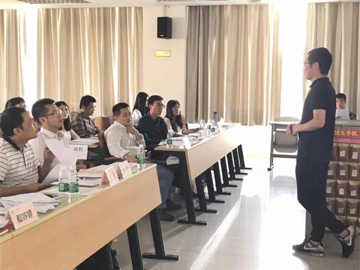 评委提问及提出建议